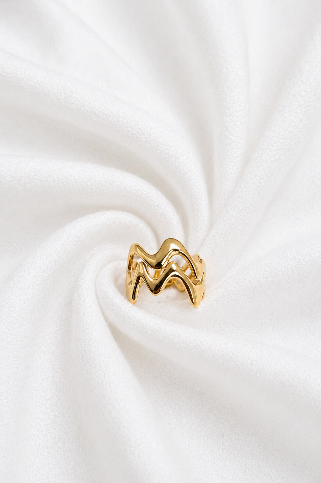 Noir Ring