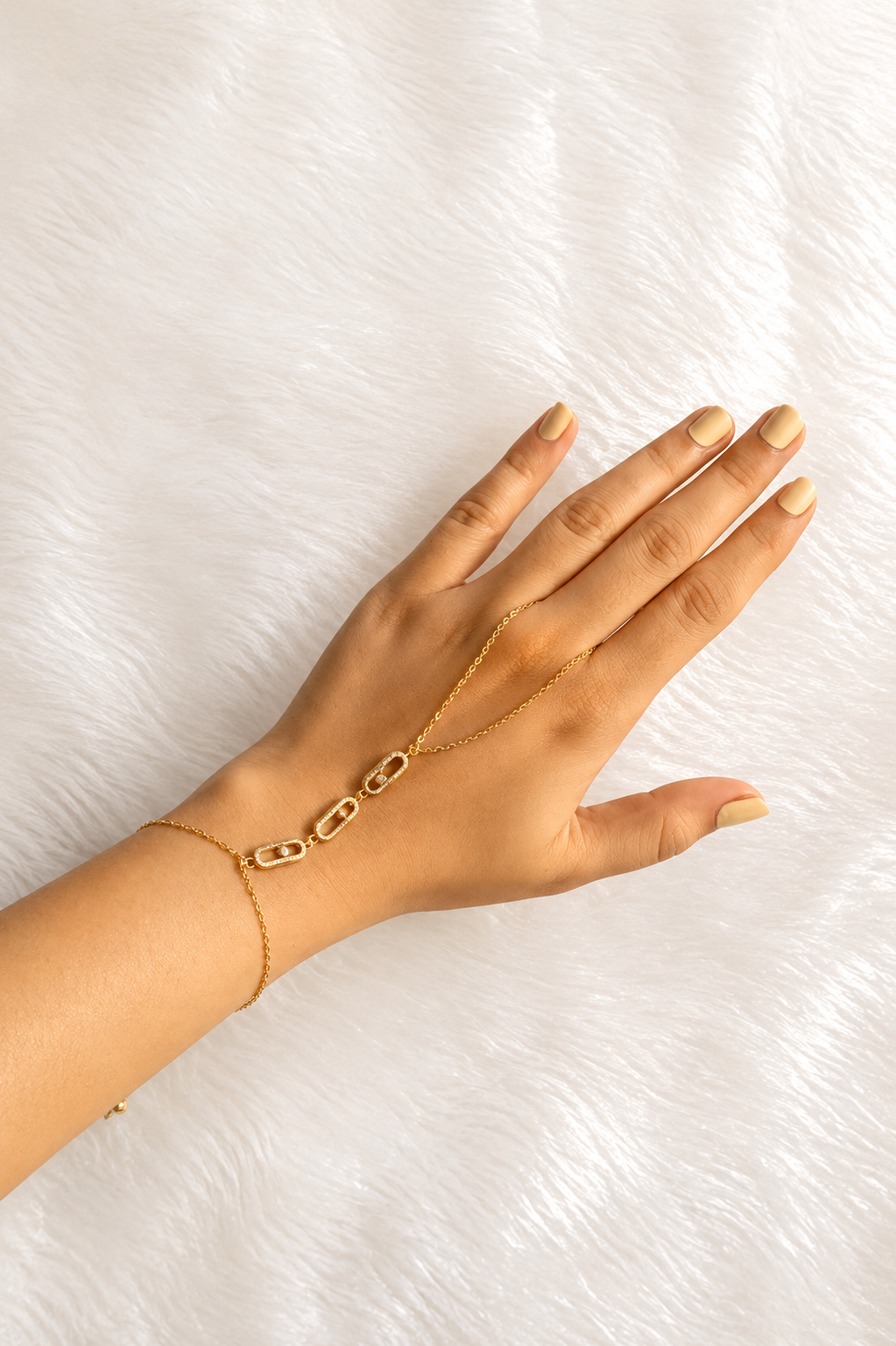 Linké Crystal Hand Chain
