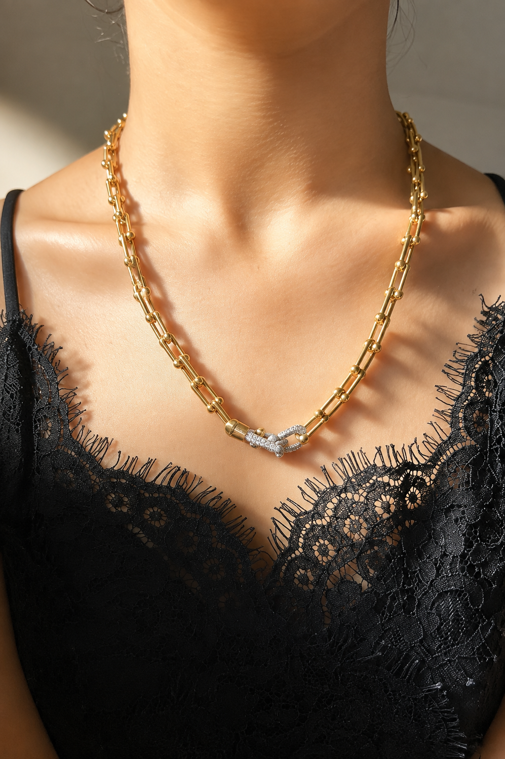 Luxe Link Crystal Necklace