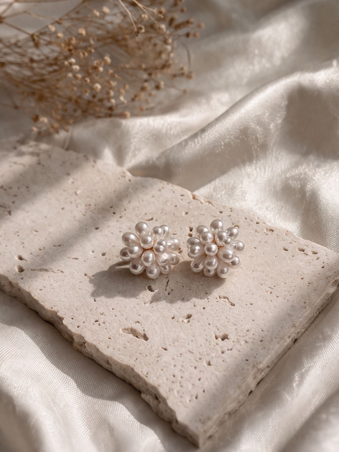 Soft Pearl Studs