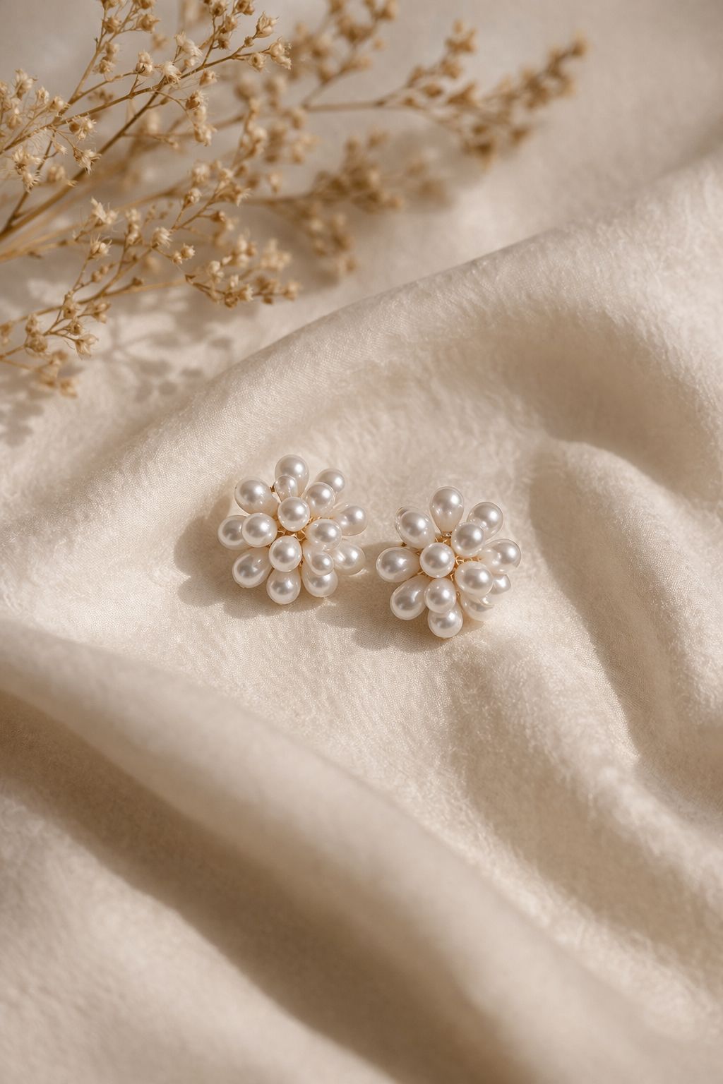 Soft Pearl Studs